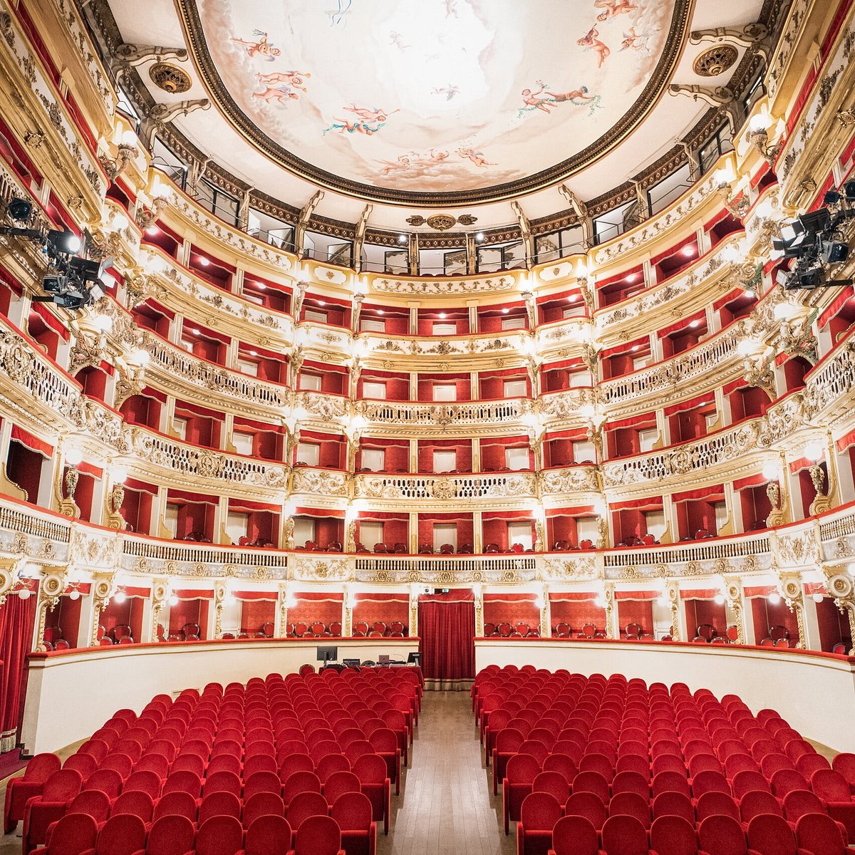 🎭 나폴리 벨리니 극장(테아트로 벨리니 디 나폴리)